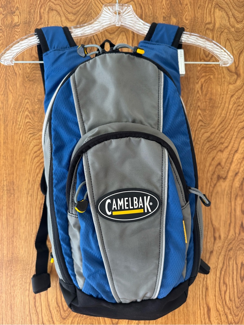 CamelBak Blowfish 3L never worn w/sealed new bladder